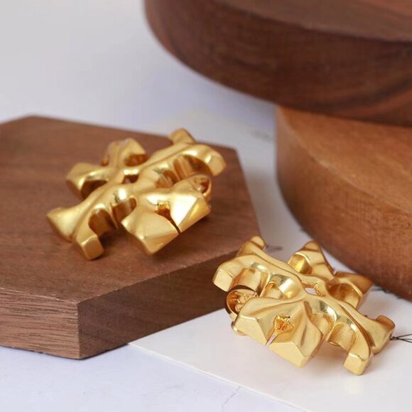 Tory Burch gold earrings - Picture 4 of 5